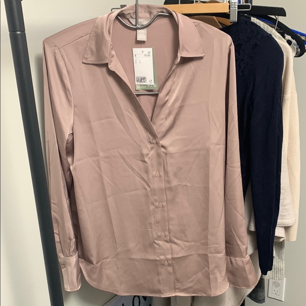 Women's H&M Blush Pink Button-Up Shirt - Brand New with Tags